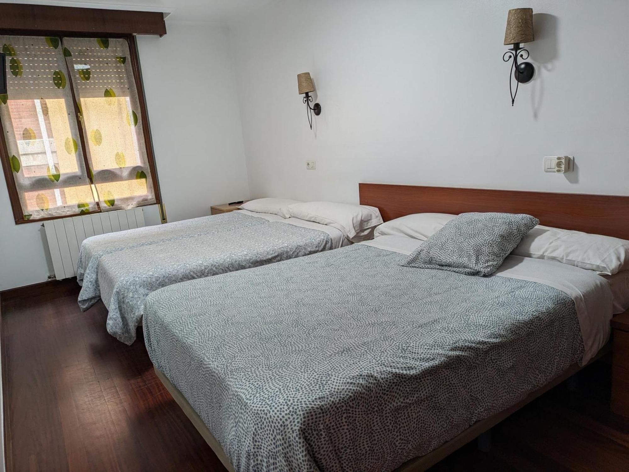 Akelarre Ostatua Hotel Guernica y Luno Bagian luar foto