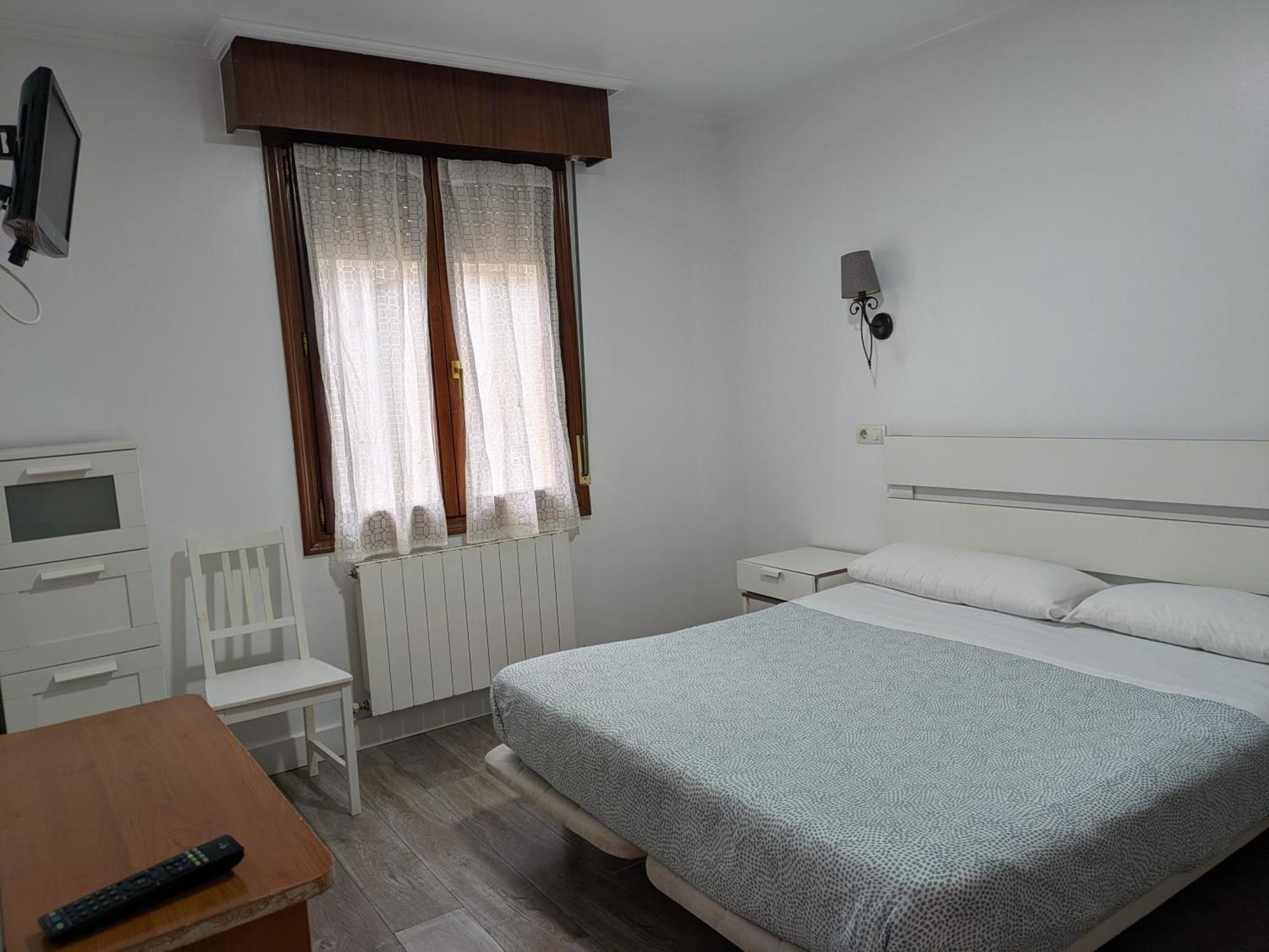 Akelarre Ostatua Hotel Guernica y Luno Bagian luar foto